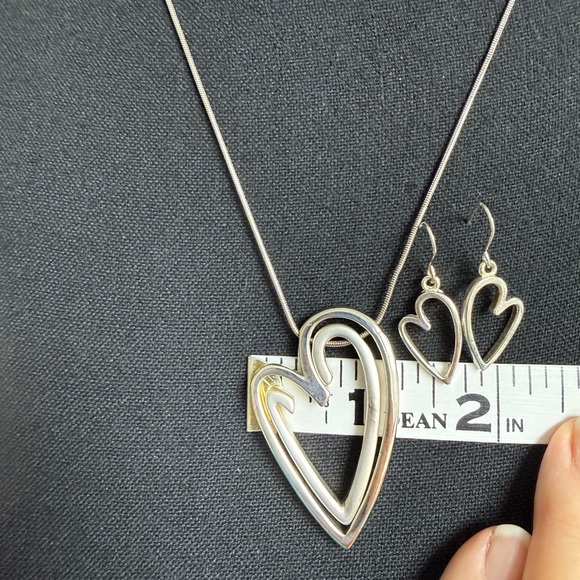 Elegant Silver Heart Necklace and Earring Set 19” chain - Picture 6 of 10